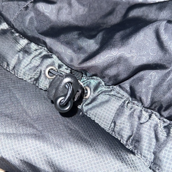 North Face Puffer - Picture 8 of 11